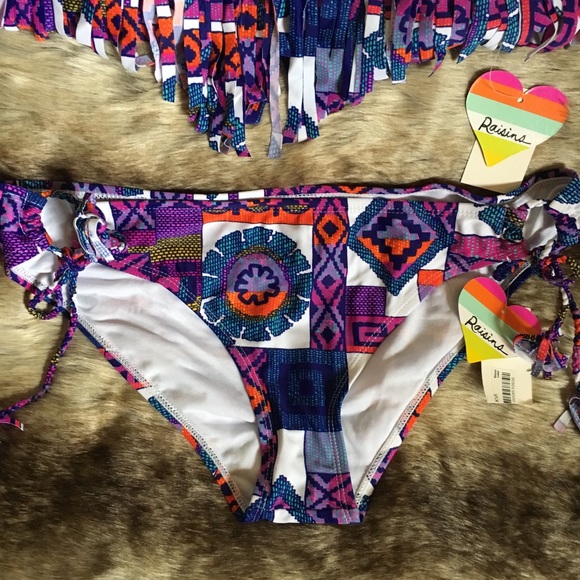 🛍 Raisins Fringe Festival Bikini, Size Large, NWT - Picture 3 of 7